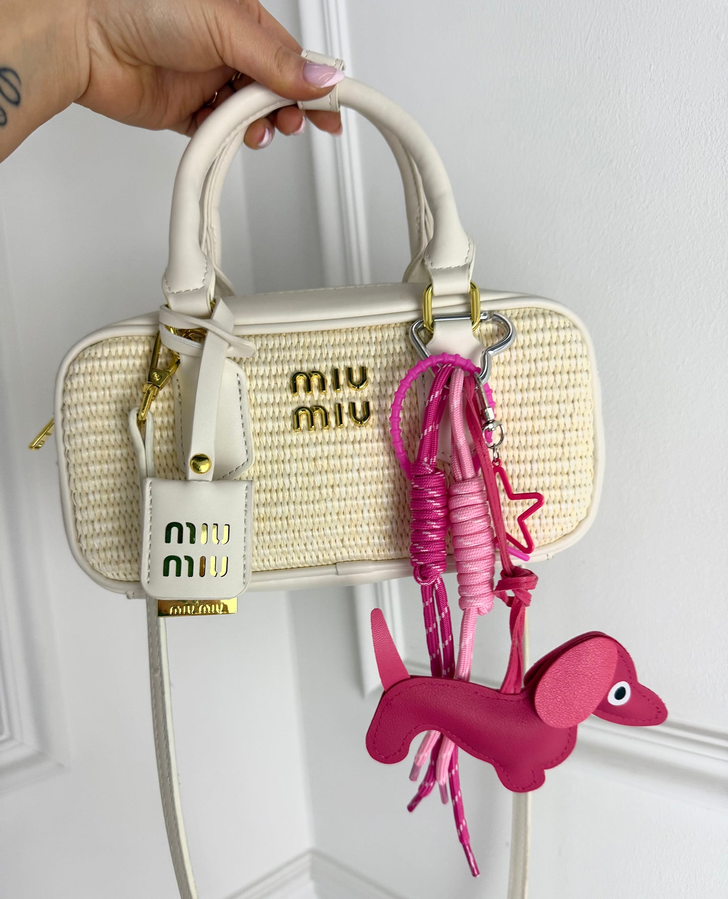 Grigri de sac chien rose fluo